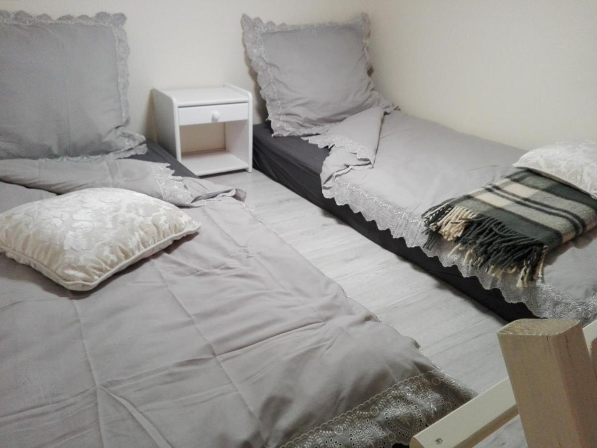 לינה וארוחת בוקר לודז' Dobranoc מראה חיצוני תמונה